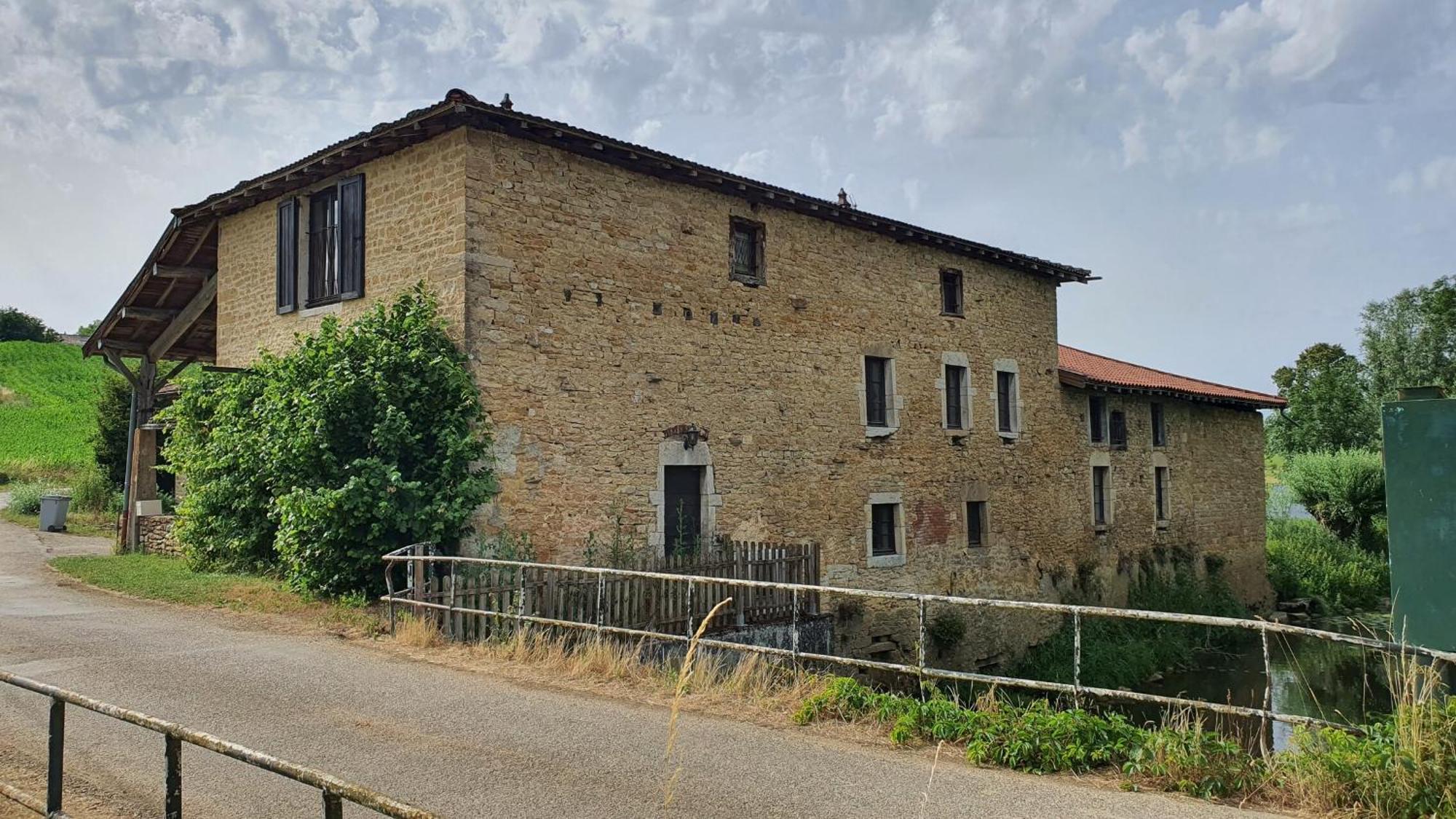 Bed and Breakfast Le Moulin Du Fay Villemotier Экстерьер фото